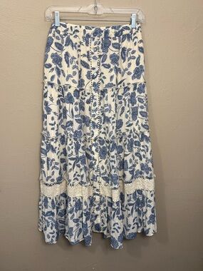 Nanette Lepore Blue & Cream Floral Tiered Lace Detail Lined Maxi Skirt Size S